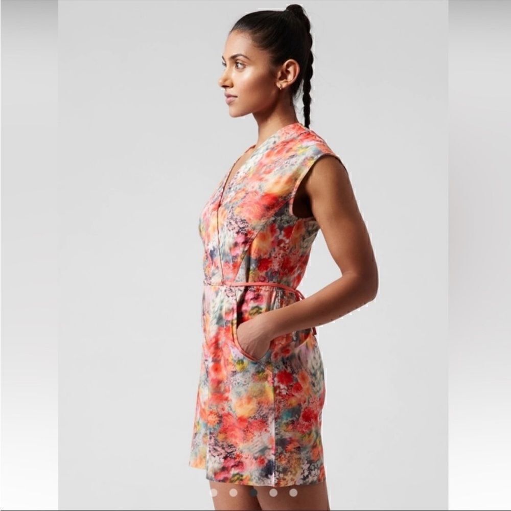 Athleta flowered lightweight floral romper size XXS